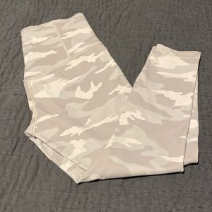Athleta elation 7/8 camo tights- small petite